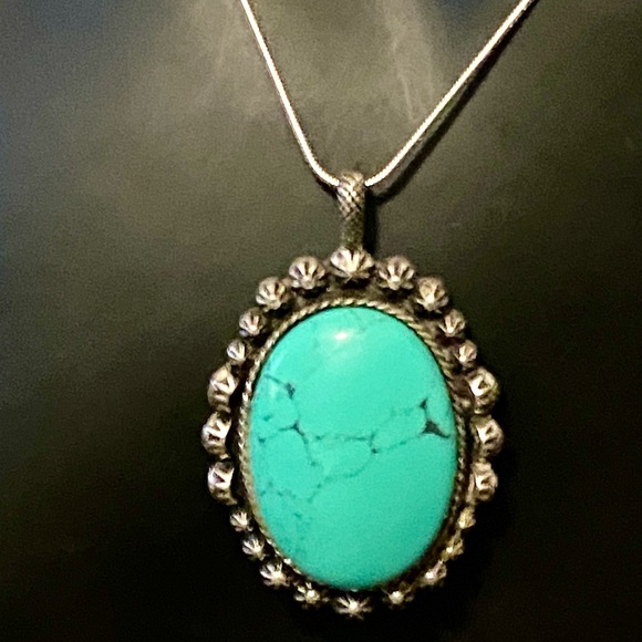 Lucky Brand Faux Turquoise and Silvertone Necklace and bracelet - Picture 2 of 8